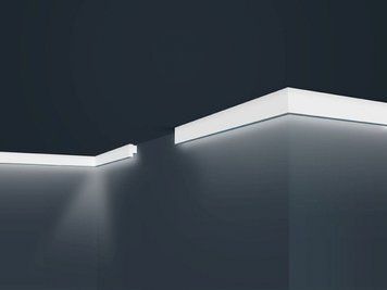 Багет-плінтус LUX E-44 2м/95
